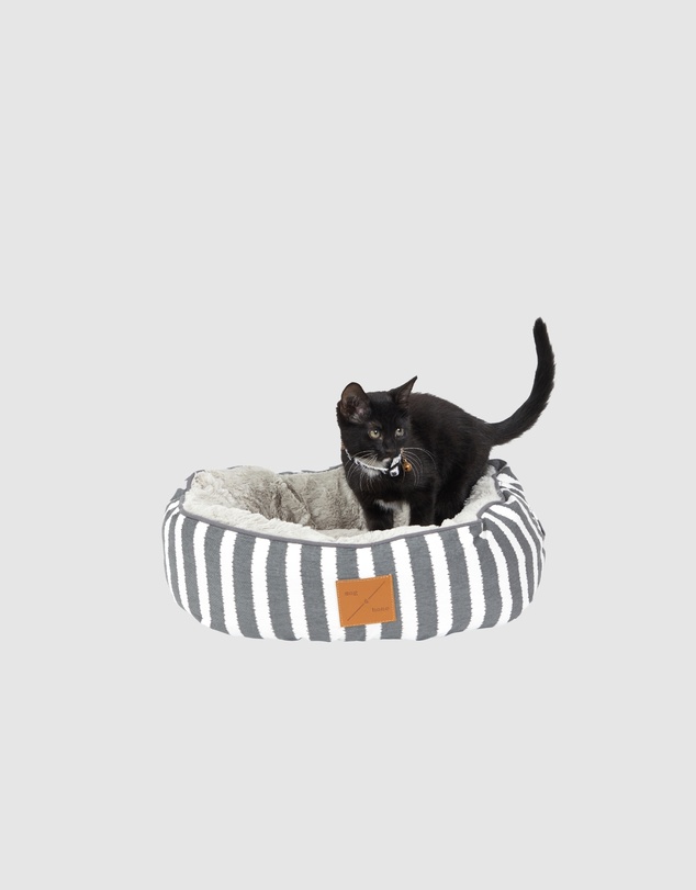Mog & Bone - Reversible Cat Bed - Charcoal Hamptons Stripe Print
