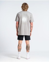 Vacancy Co - Byron Tee