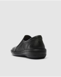 Wide Steps - Ralph