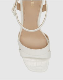 GUESS - Zelina Platform Heels