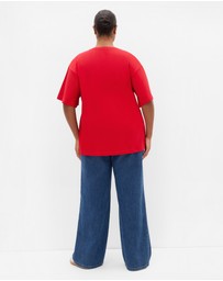 City Chic - Plus size Oversized Rose Print Tee - red