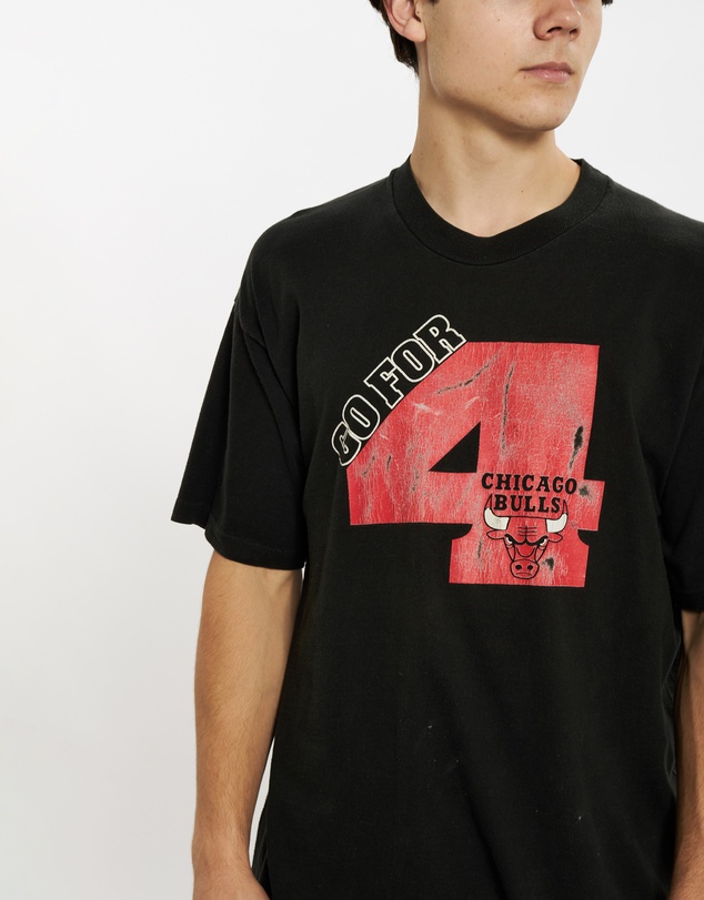 Vintage by The Real Deal - Pre Loved - 90s Chicago Bulls 'Go For 4' Tee