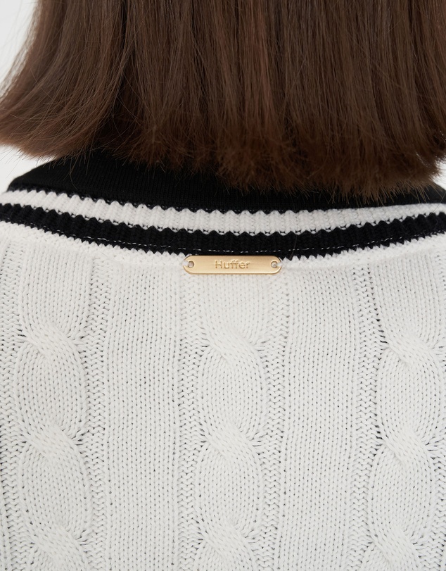 Huffer - Women's V-Neck Cable Knit Sweater