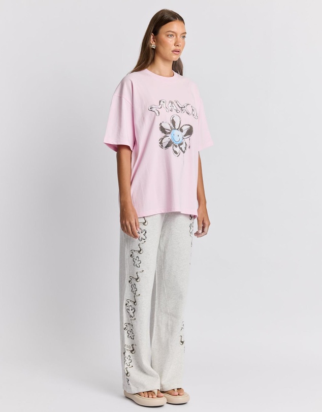 MAKU - Smiley Flower Oversized Tee