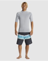 Quiksilver - Everyday Heat Short Sleeve Upf 50 Surf T Shirt