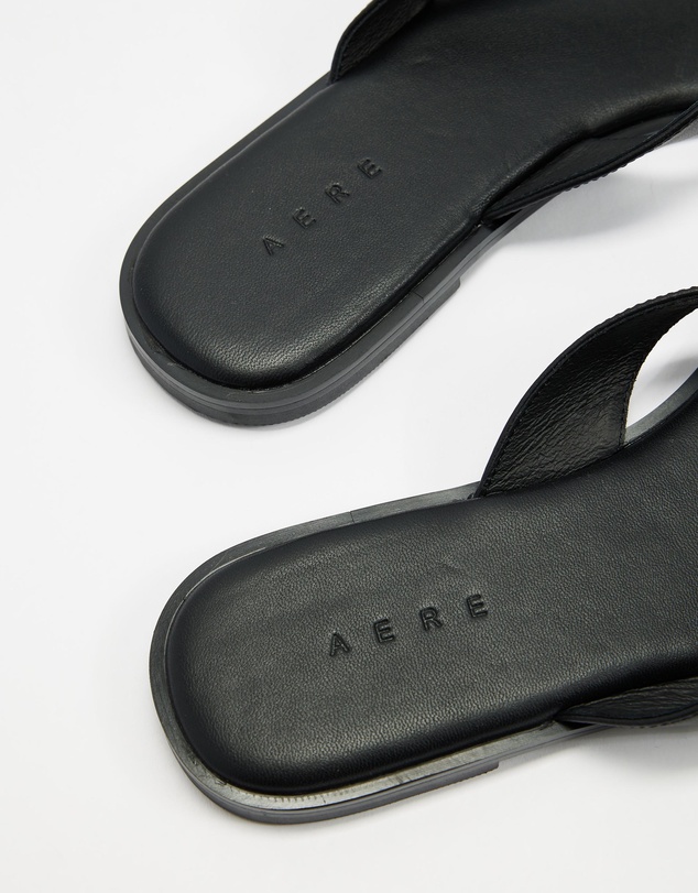 AERE - Flat Leather Thongs