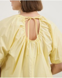 Atmos&Here Curvy - Tirsa Cotton Gathered SS Top