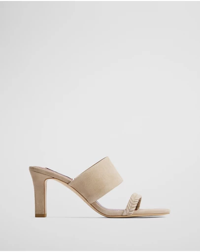 Country Road - Samantha Heel