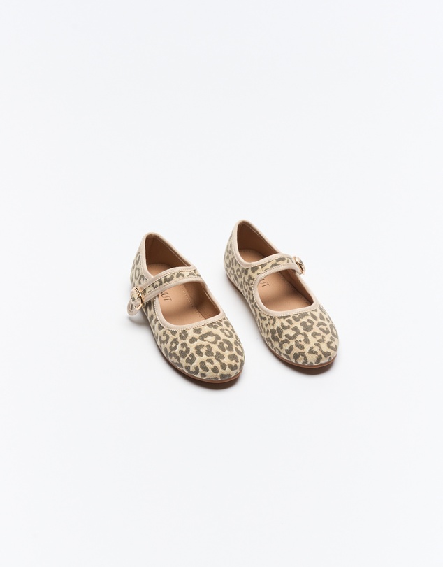 Walnut Melbourne - Arlo Ballet