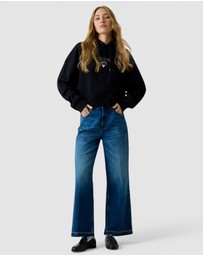 GUESS - GUESS JEANS Drop Shoulder Baker Cropped Hoodie