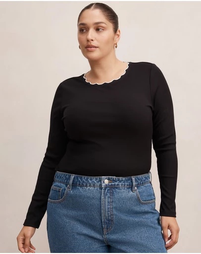 Forever New Curve - Rebecca Curve Scallop Long Sleeves Top