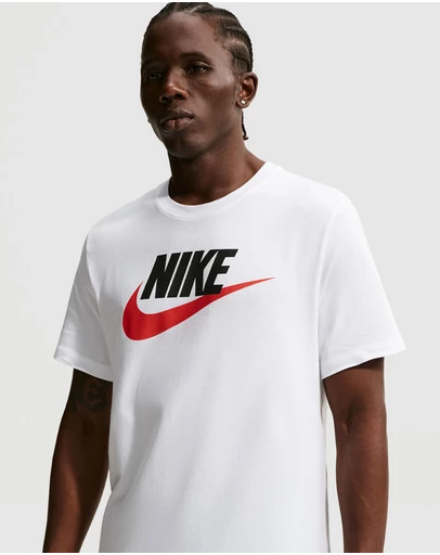 Nike - Nike Sportswear Futura T-Shirt