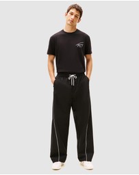 Tommy Jeans - Regular Sign Backprint Short Sleeve T-Shirt