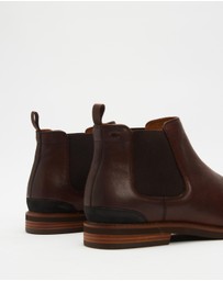 Florsheim - Highland Chelsea Boots