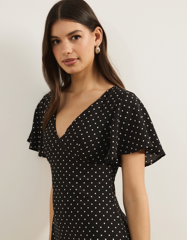 Atmos&Here - Tasha Flutter Sleeve Maxi Dress