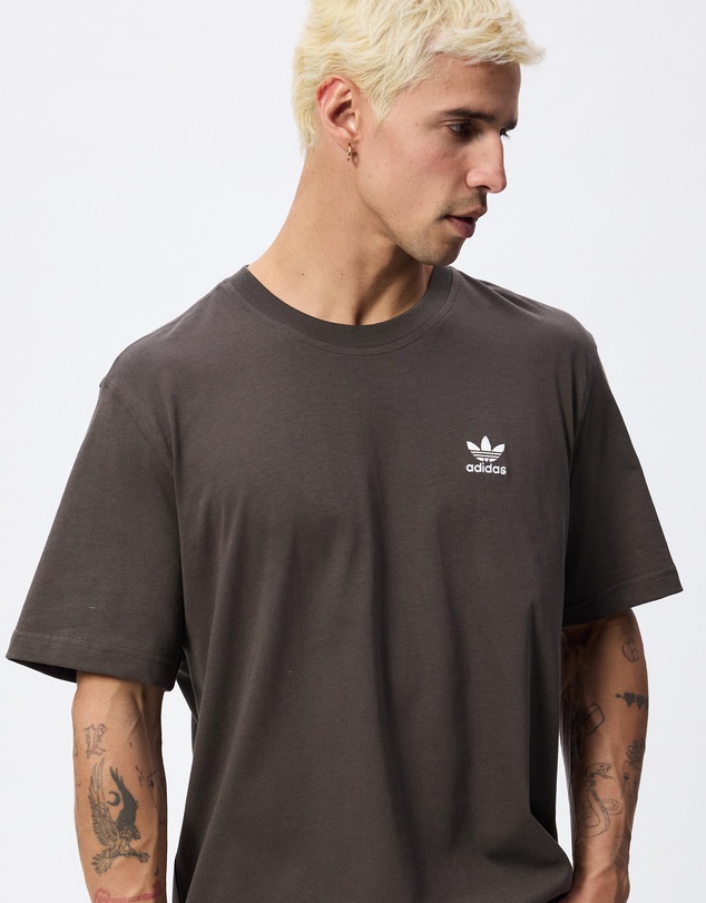 adidas Originals - Essentials Loose Fit T-Shirt - ICONIC EXCLUSIVE