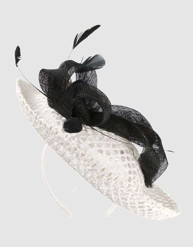Max Alexander - White and Black Plate Racing Fascinator