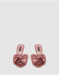 Nine West - Trina