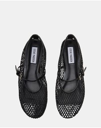 Steve Madden - Mags Black Flats
