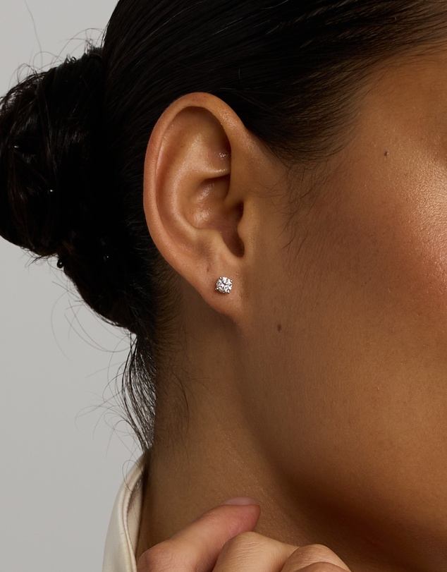 Michael Hill - 0.60 Carat TW Round Brilliant Laboratory-Grown Diamond Solitaire Stud Earrings in 10kt Yellow Gold