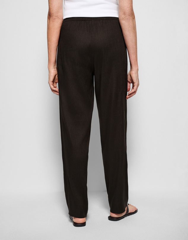 Commonry - Stephanie Pant