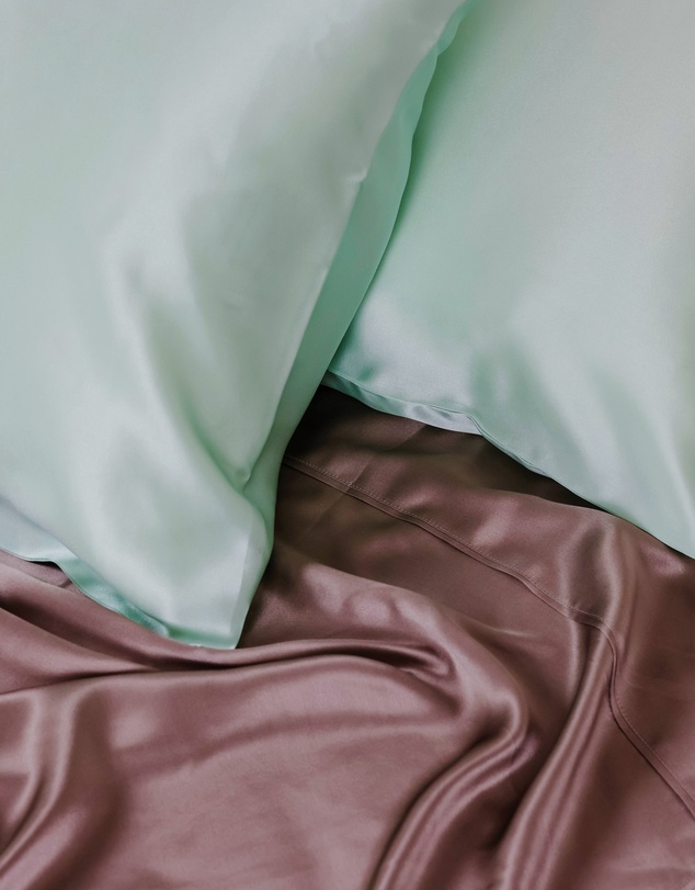 SILK MAGNOLIA - Pure Silk Pillowcase