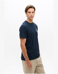 Superdry - Athletic Essential Chest Tee