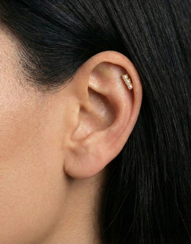 HOUSE OF SLANI - Mila Flat Back Pearl Bar Ear Stud Piercing