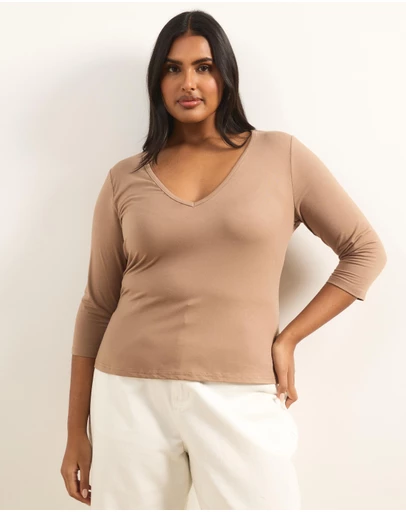 Atmos&Here Curvy - Harley V-Neck Half Sleeve Top