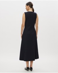 Minima Esenciales - Fika Tailored Midi Dress