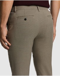 yd. - Peaky Slim Chino