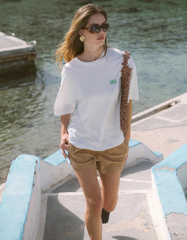 Araminta James - Banana Tee