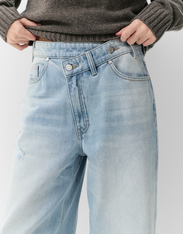 UNISON - Asymmetric Wide Leg Jean