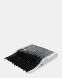 Morgan & Taylor - Mya Chunky Scarf in Black