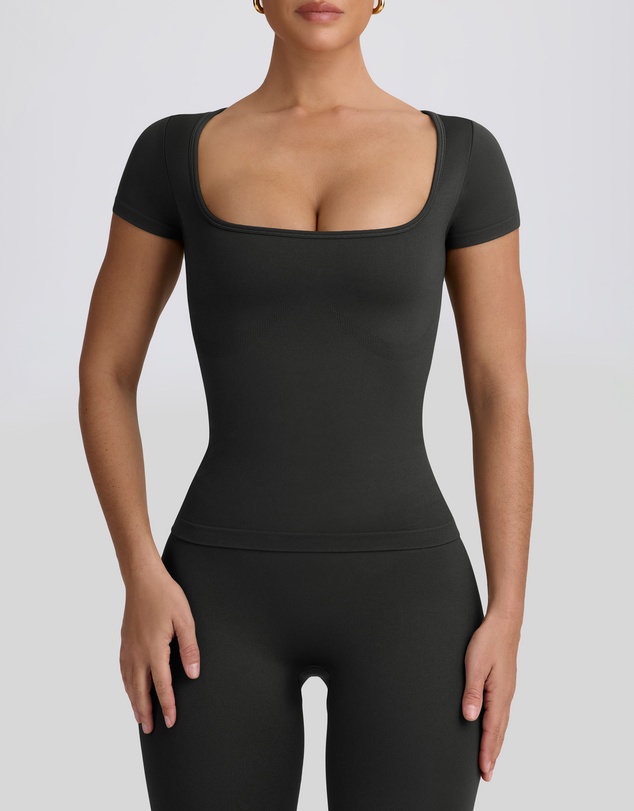BO+TEE - A Super Sculpt Grounded Top