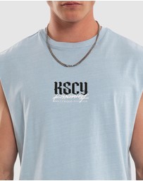 Kiss Chacey - Traditional Dual Curved Muscle Tee