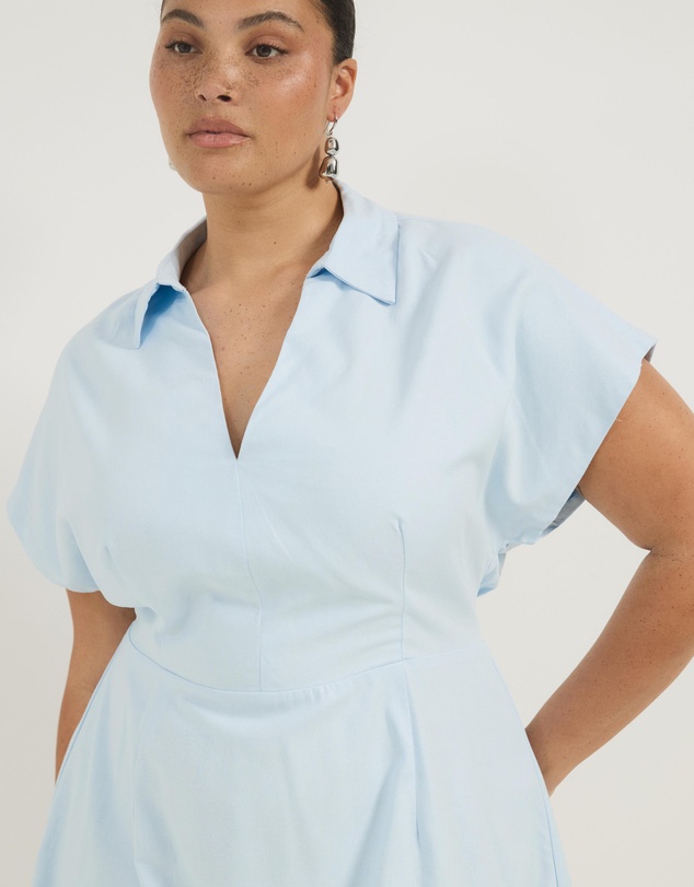 Atmos&Here Curvy - Sofia Linen Blend Mini Dress in Hibiscus Haze Print
