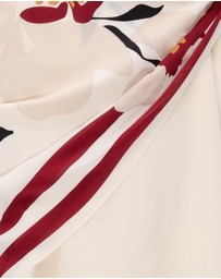 Minima Esenciales - Isla Scarf Detail Mini Dress