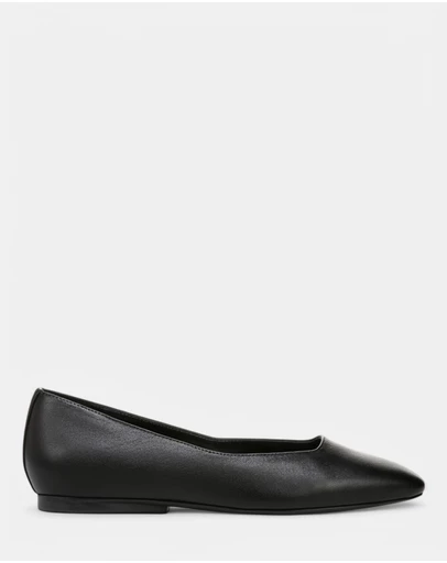 Naturalizer - Chelsea Ballet Flat - Black Leather