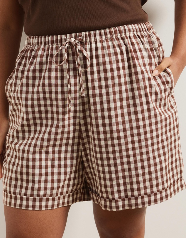 Atmos&Here Curvy - Elodie Gingham Elasticated Waistband Shorts