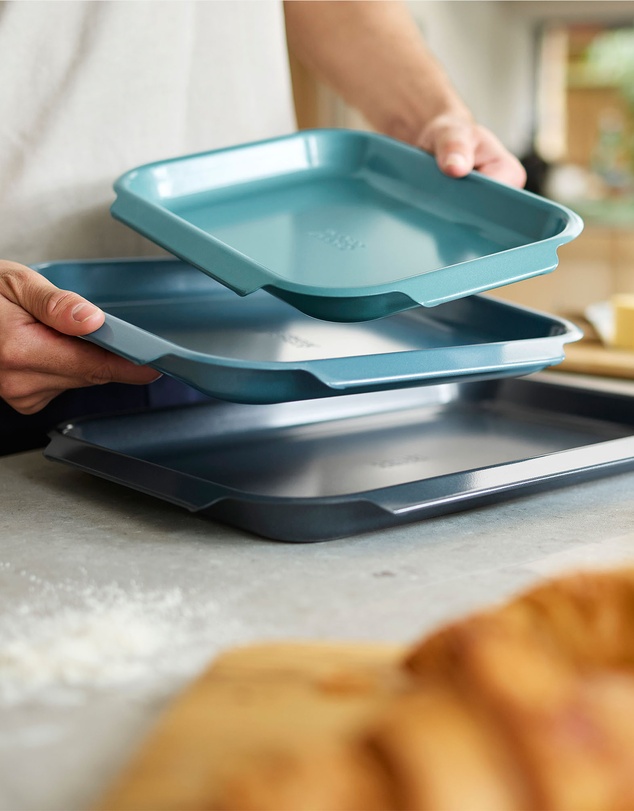 Joseph Joseph - Nest™ Bake Small Non-Stick Baking Tray with Easy-Pull Handles