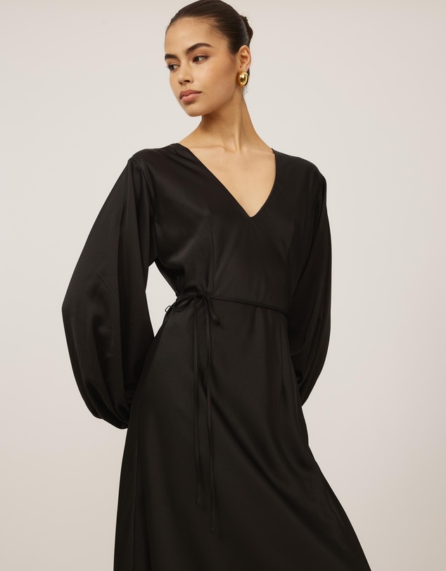Tussah - Zayne Midi Dress