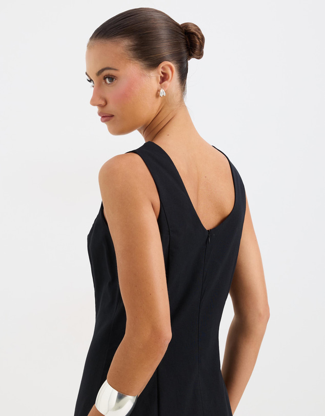 Calli - Ella Scoop Neck Midi Dress
