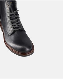 Wild Rhino - Vintage Black