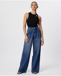 Calli - Pleat Wide Jeans