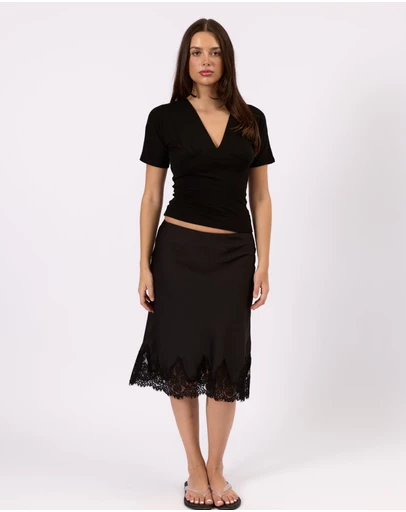 Style Addict - Mila Deep V Tee