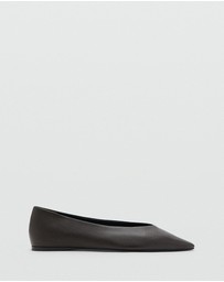M.N.G - Leather Pointed Flat