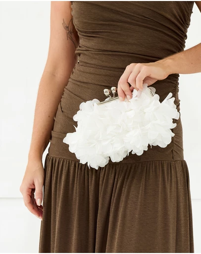 Morgan & Taylor - Remi Clutch in White