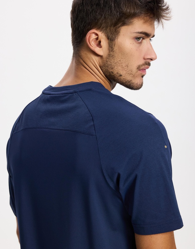 Canterbury - Everest Dart Tech T-Shirt