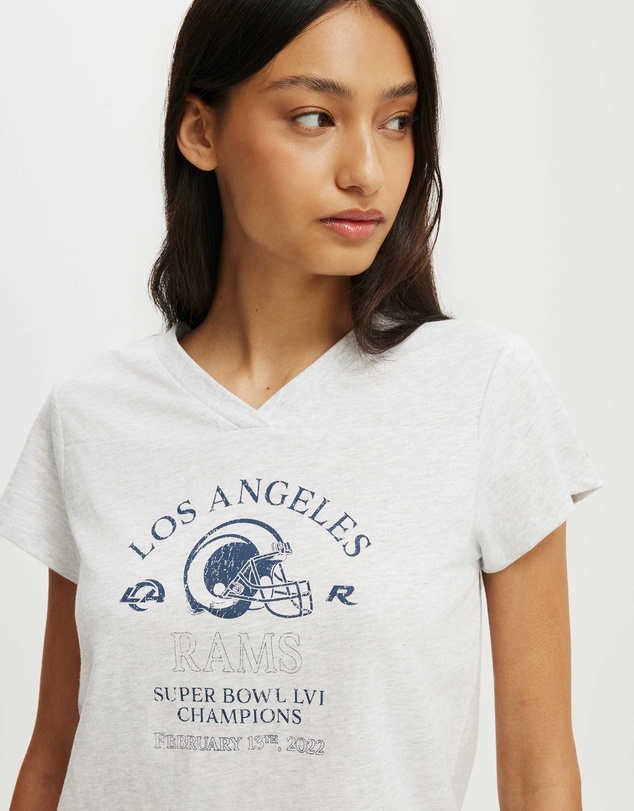 Cotton On - The Lcn V Neck Original Graphic Tee